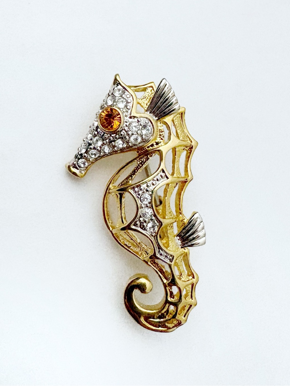 Vintage Butler Marked Gold Tone Rhinestones Seahorse Brooch